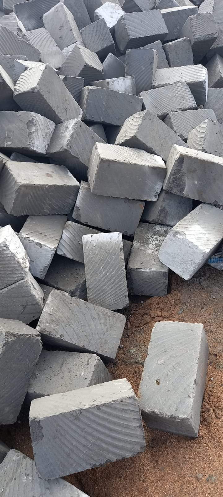 Building stone blocks