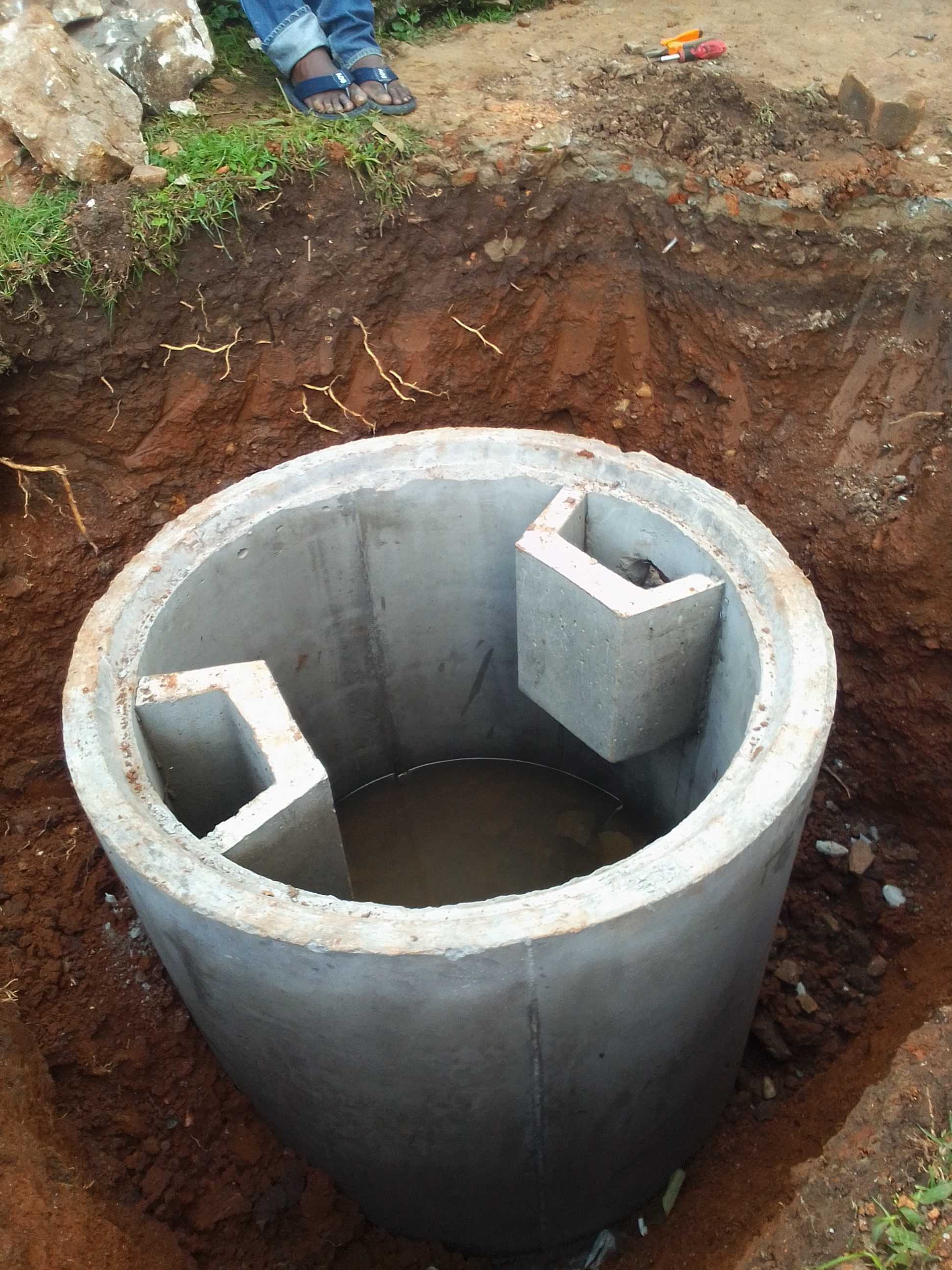 Biodigester septic tank