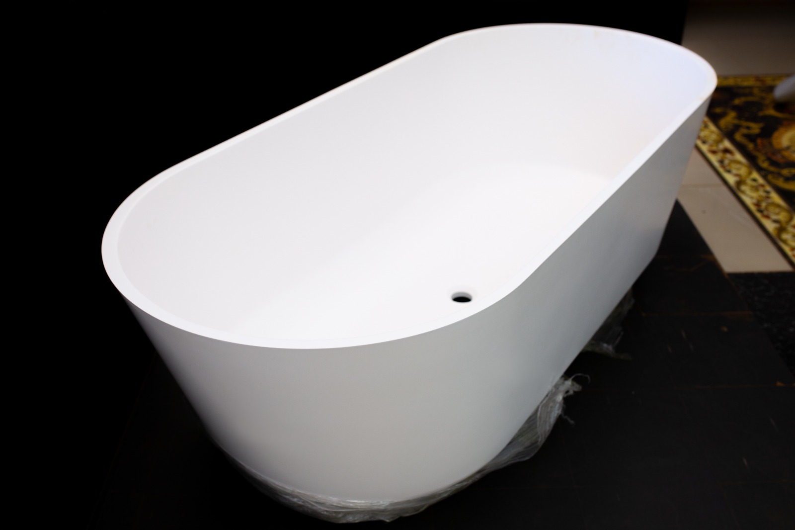Best Building Construction Materials for Sale in Uganda - Free Standing Bathtub